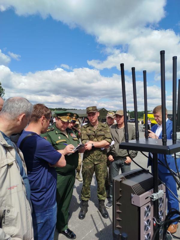 Защита военной техники от дронов: комплексные решения с системой "Малахит" 